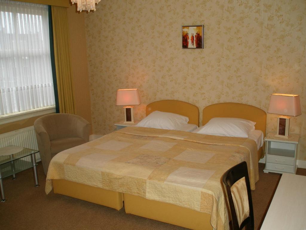 Hotel Excelsior Haag Rum bild