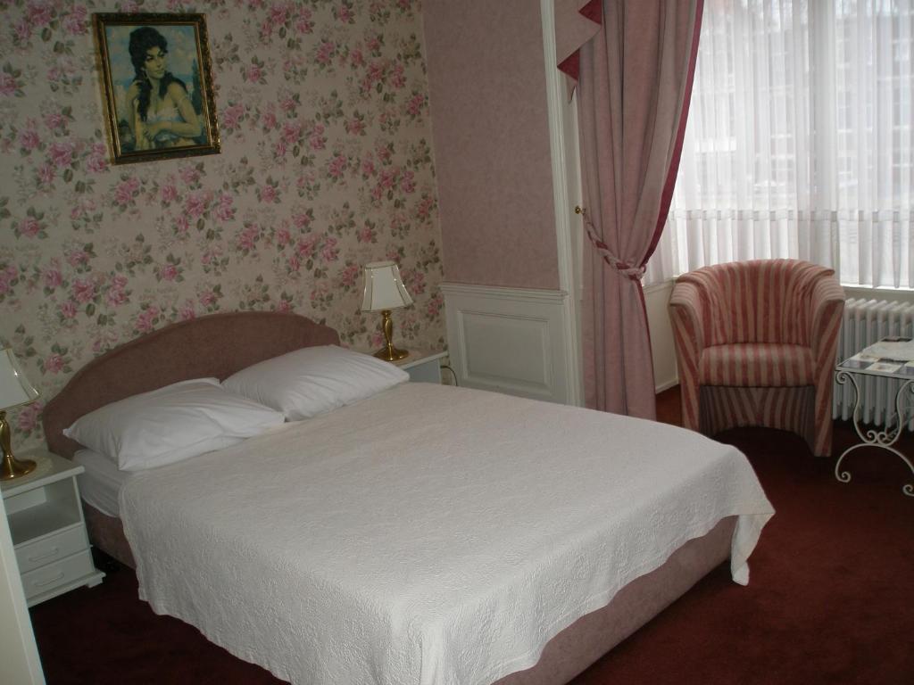 Hotel Excelsior Haag Rum bild